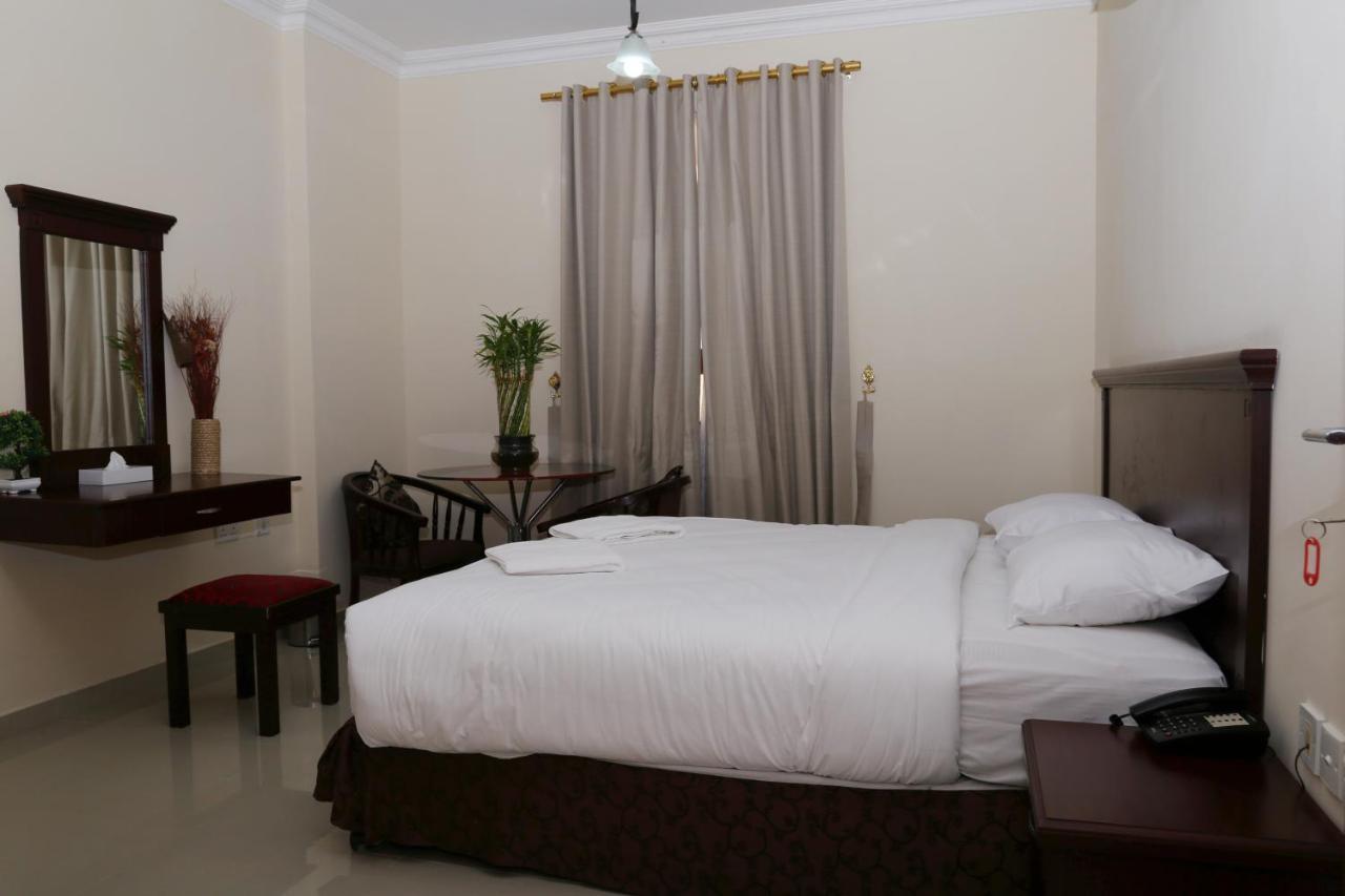Jarzez Hotel Apartments Al Hail Seeb Exterior photo