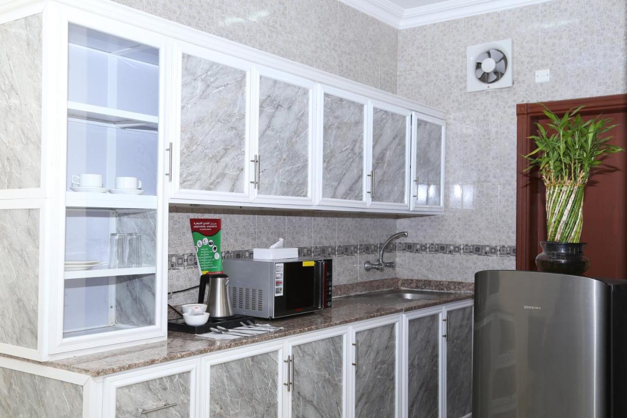 Jarzez Hotel Apartments Al Hail Seeb Exterior photo
