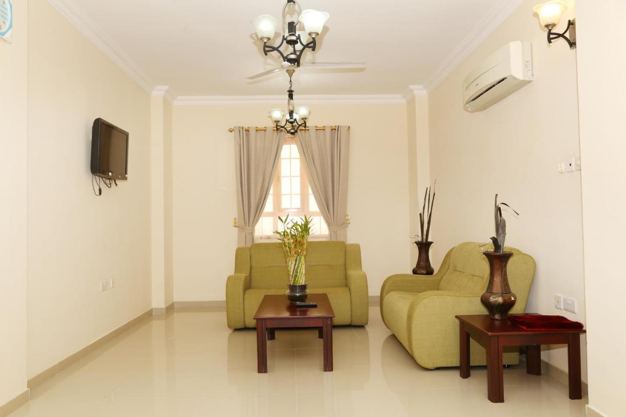Jarzez Hotel Apartments Al Hail Seeb Exterior photo