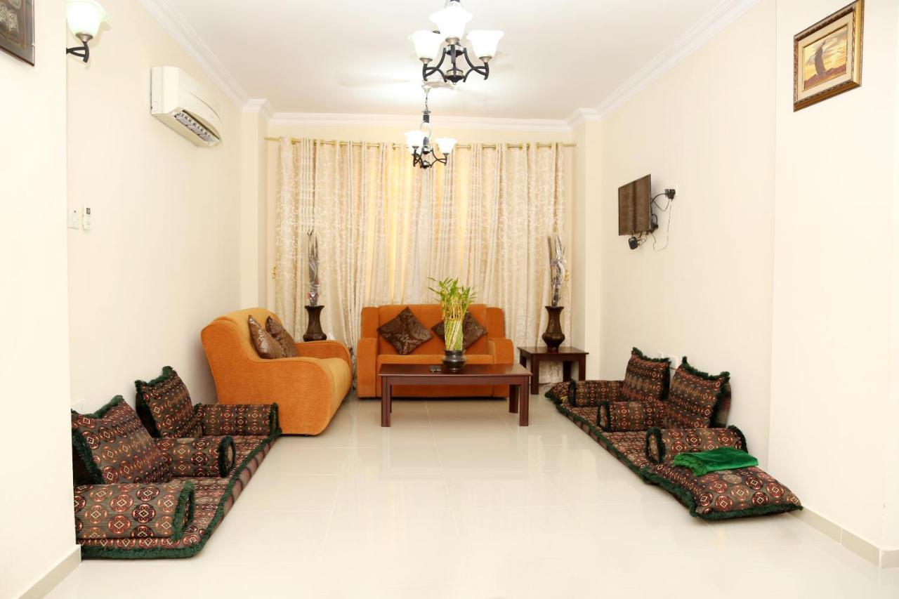Jarzez Hotel Apartments Al Hail Seeb Exterior photo