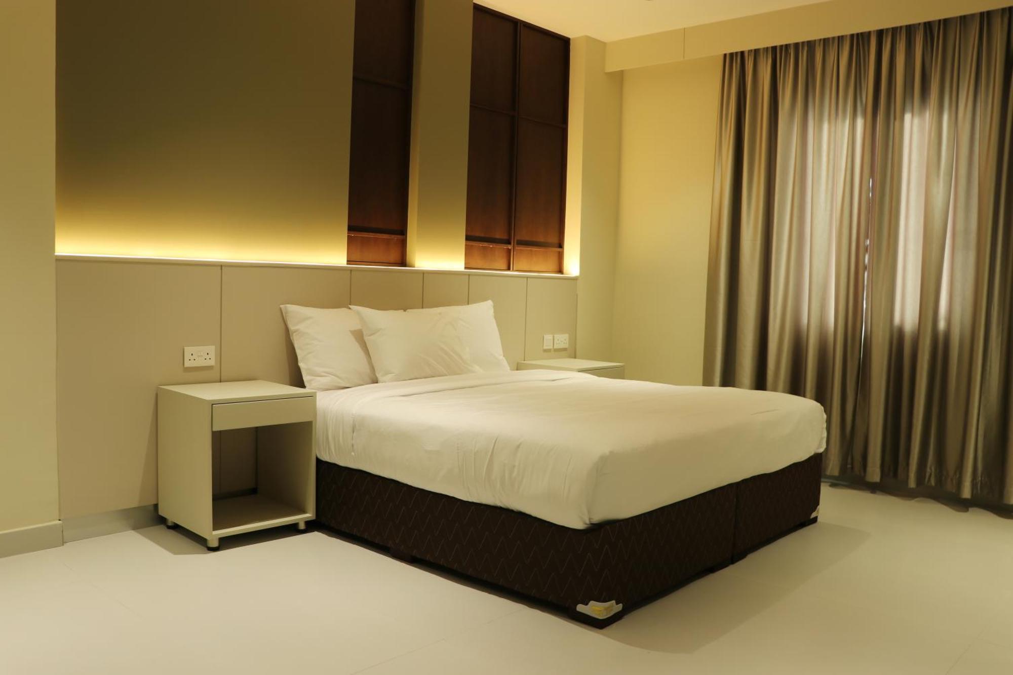 Jarzez Hotel Apartments Al Hail Seeb Exterior photo