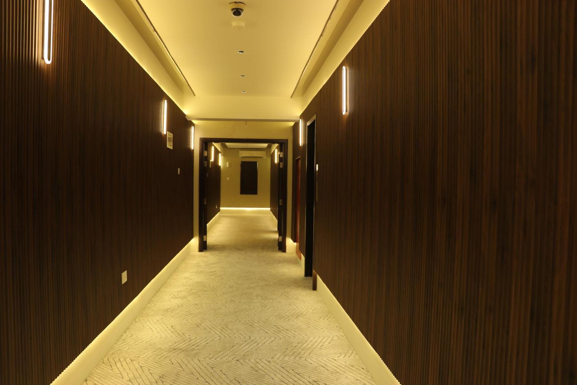 Jarzez Hotel Apartments Al Hail Seeb Exterior photo